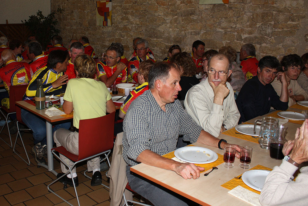 jcb_2010_19w_au repas © Joseph Guégan.jpg